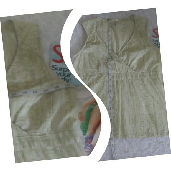 Old Navy Womans V-neck lighgreen sleveles … - Picture 11 of 15